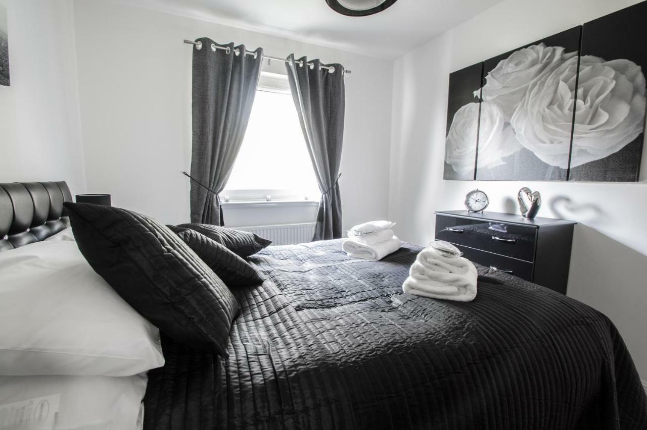 Orange Town House - Shaw Road, Only 6 Minutes To City Centre Aberdeen Bagian luar foto