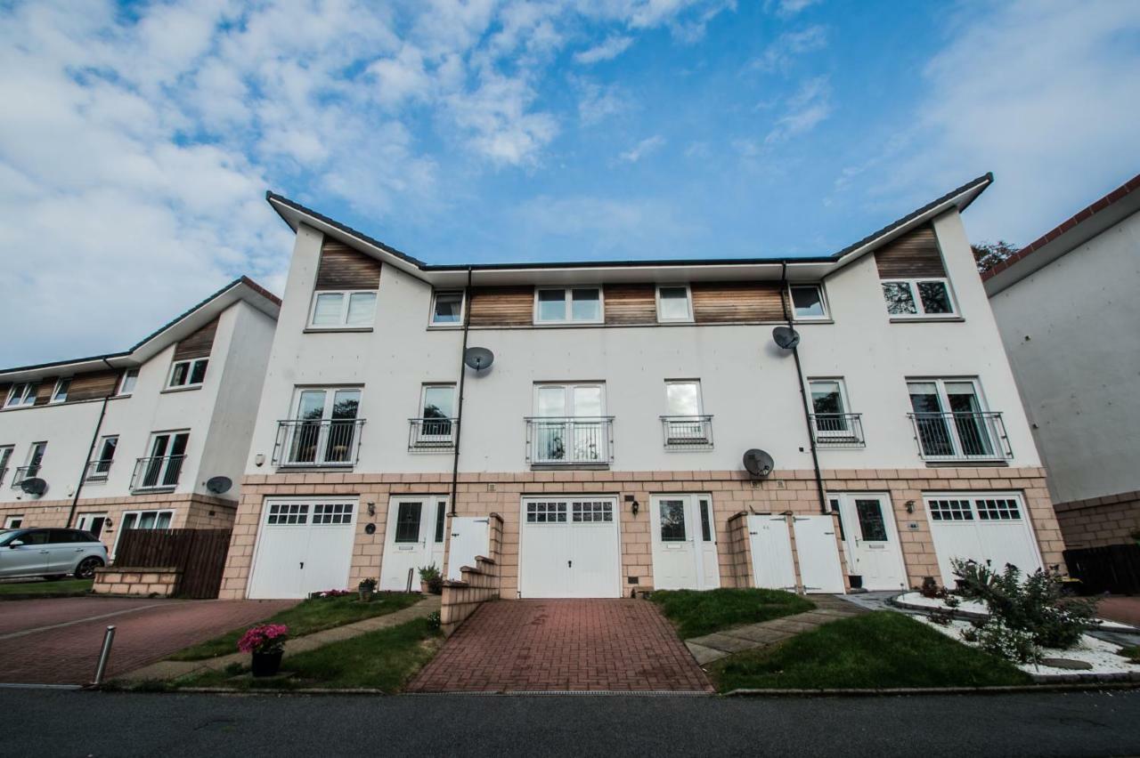 Orange Town House - Shaw Road, Only 6 Minutes To City Centre Aberdeen Bagian luar foto